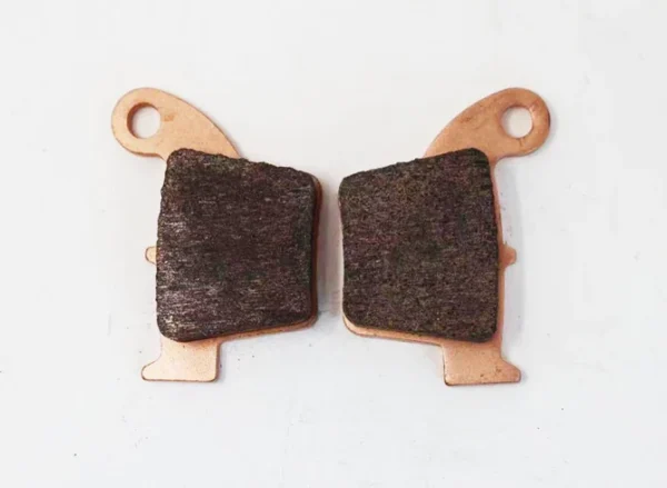 storm-bee-rear-brake-pad-set-982779_669x489.webp